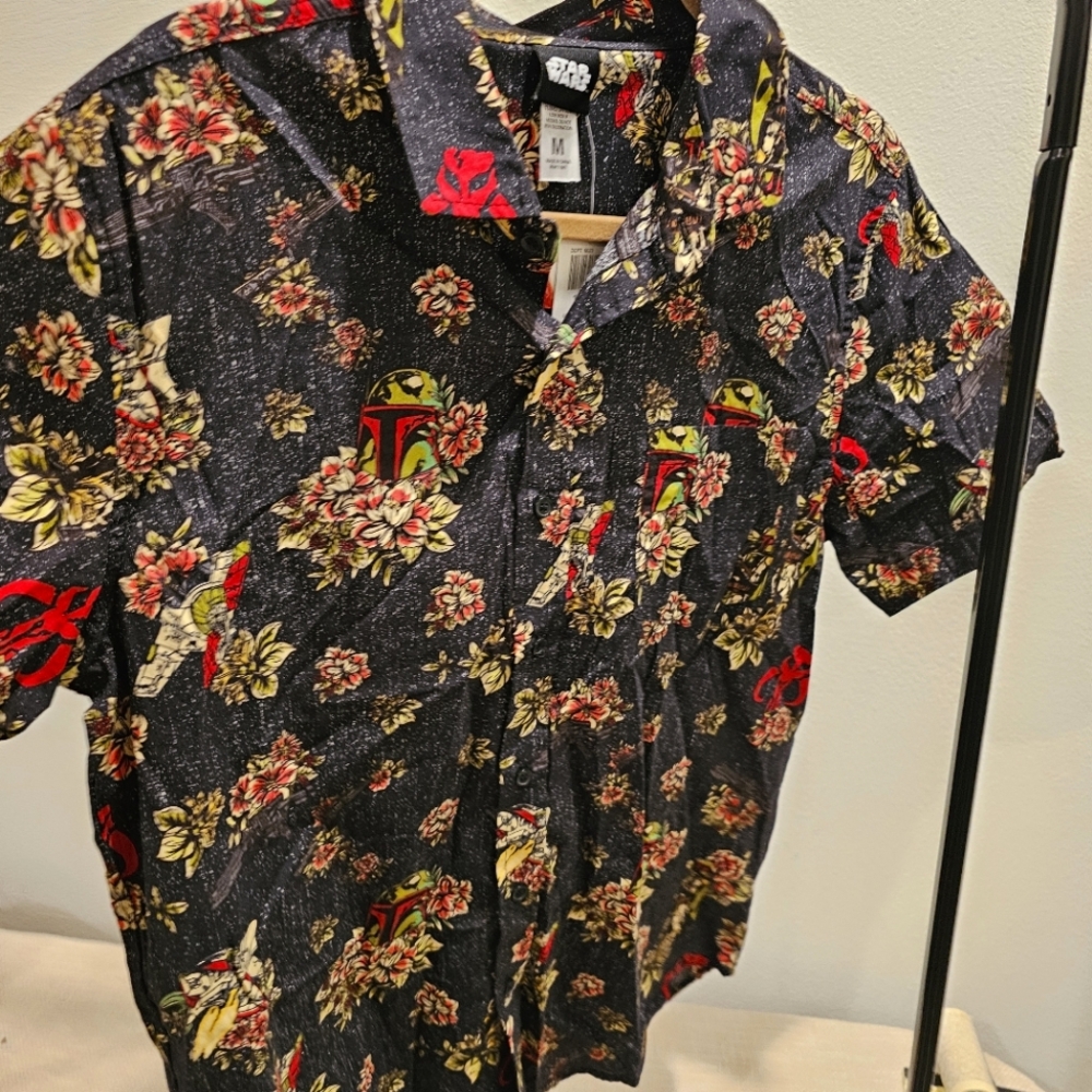 NWT 🏷 Star Wars Boba Fett Button up